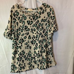 Hopely Women’s Short Sleeve Light Blue Leopard Print Waffle Knit Size Large